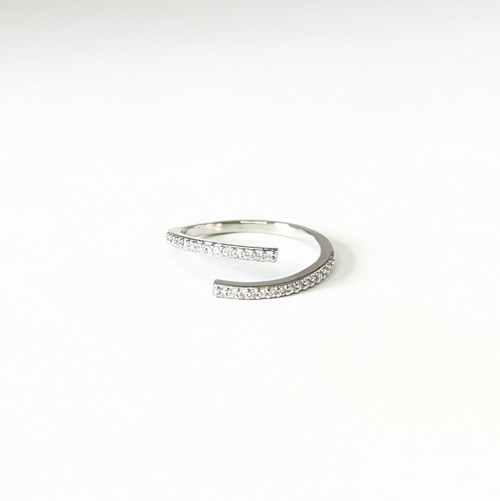 Adjustable 'Dazzle Me' Ring