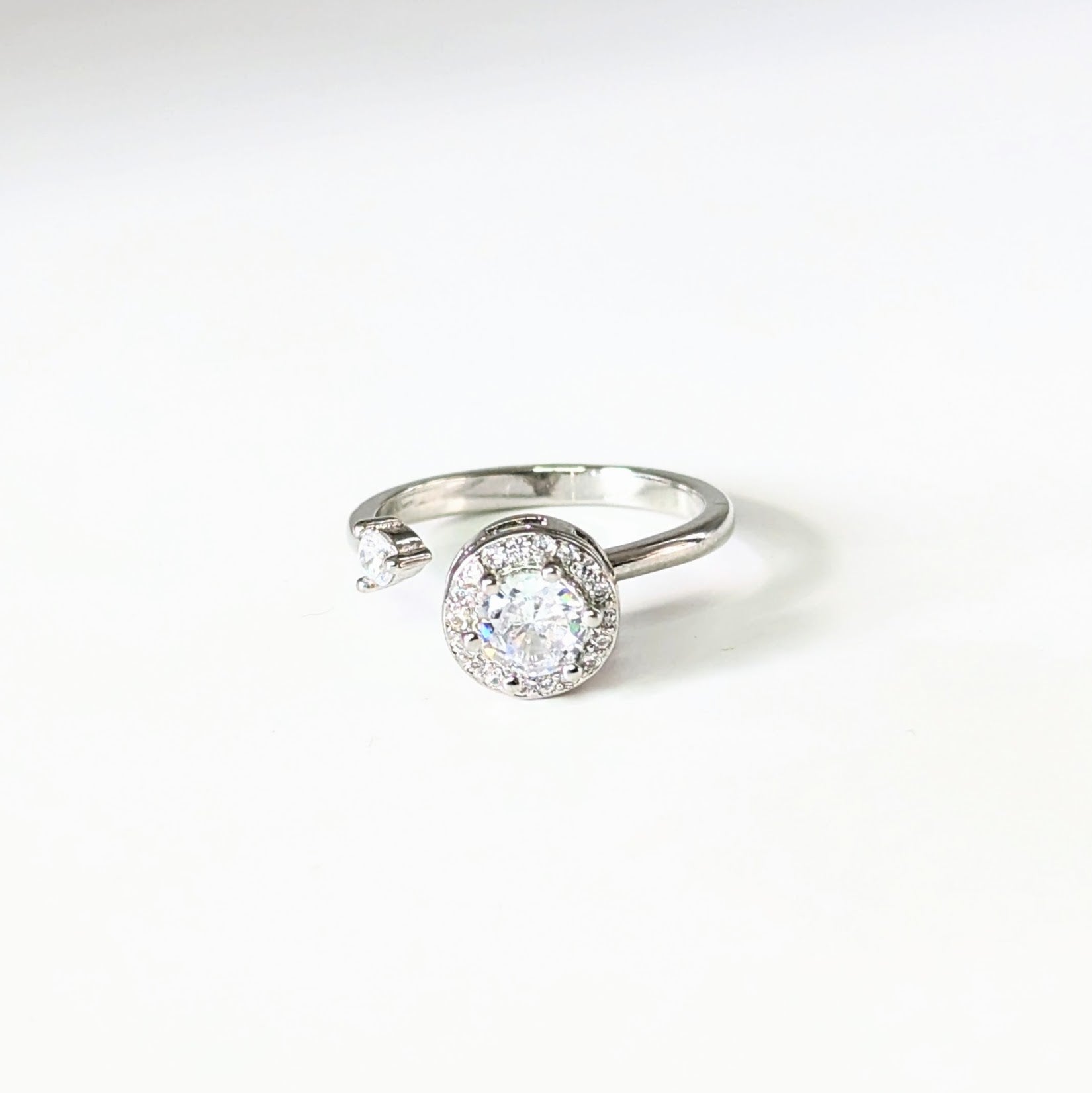 Adjustable Spinning Circle Ring